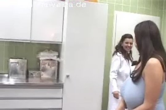 Взаимный сиськоосмотр