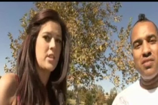 Взяла интервью у черномазого, а потом переспала с ним