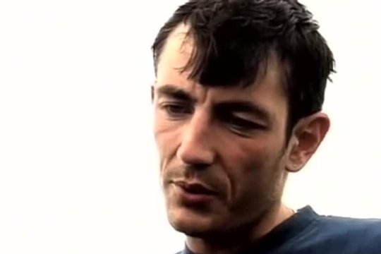 У него закончился бензин