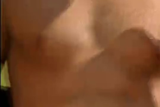 Две девушки на улице