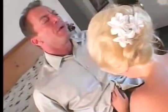 Зрелая дама с новым любовником