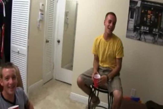 Чувствует себя, как в своей тарелке